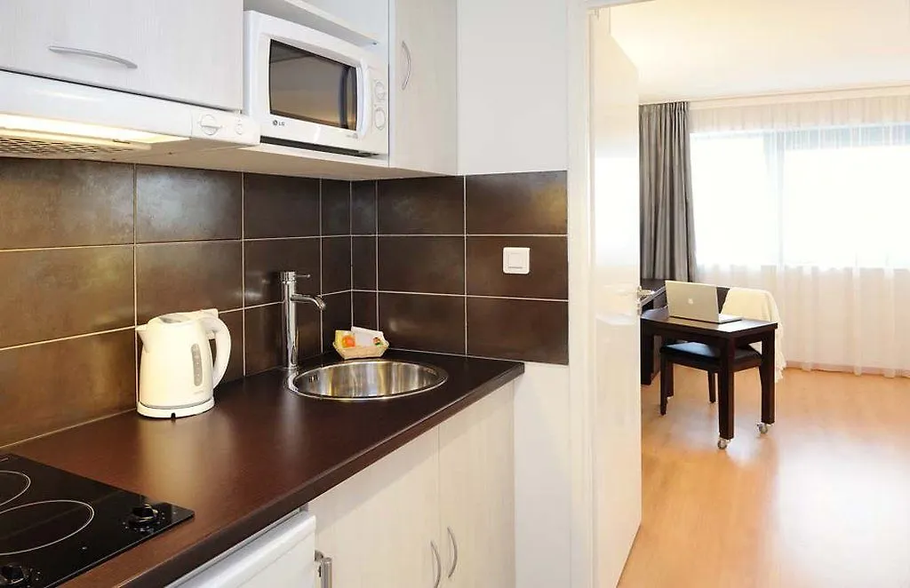 Residhome Toulouse Tolosa 3*,